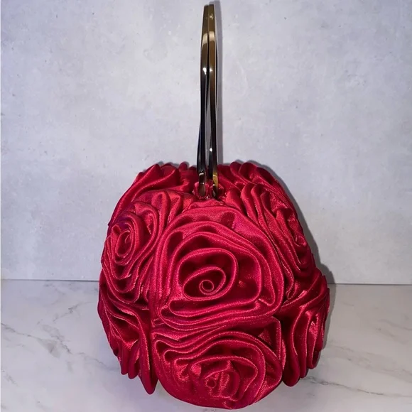 👛Hot Pink Satin Roses Evening Bag - Picture 3 of 11